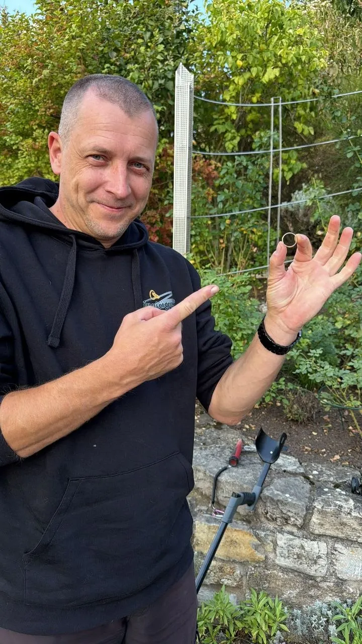 Ehering in Jena bei der Gartenarbeit verloren