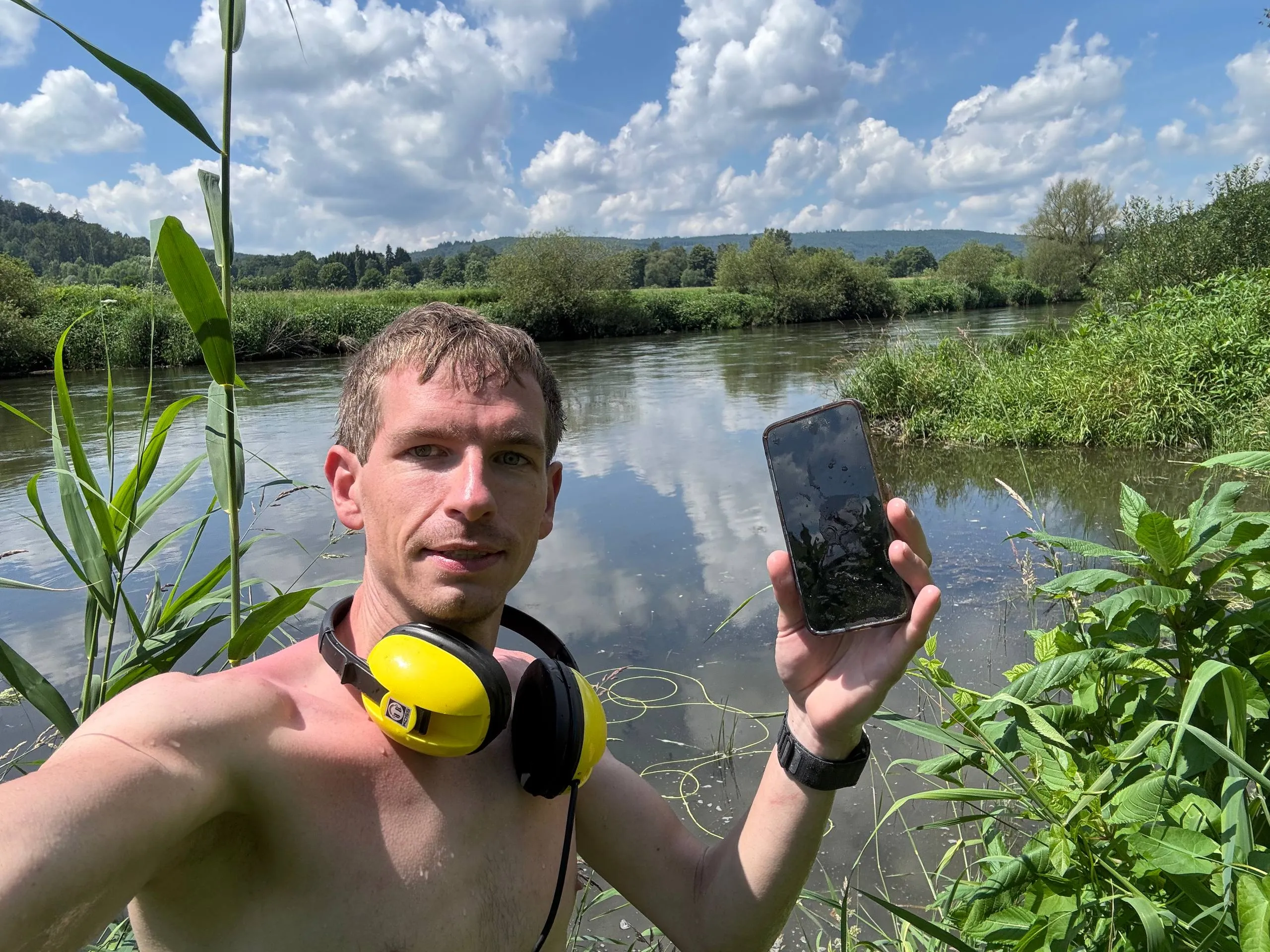 Handy in der Weser bei Hann. Münden geborgen