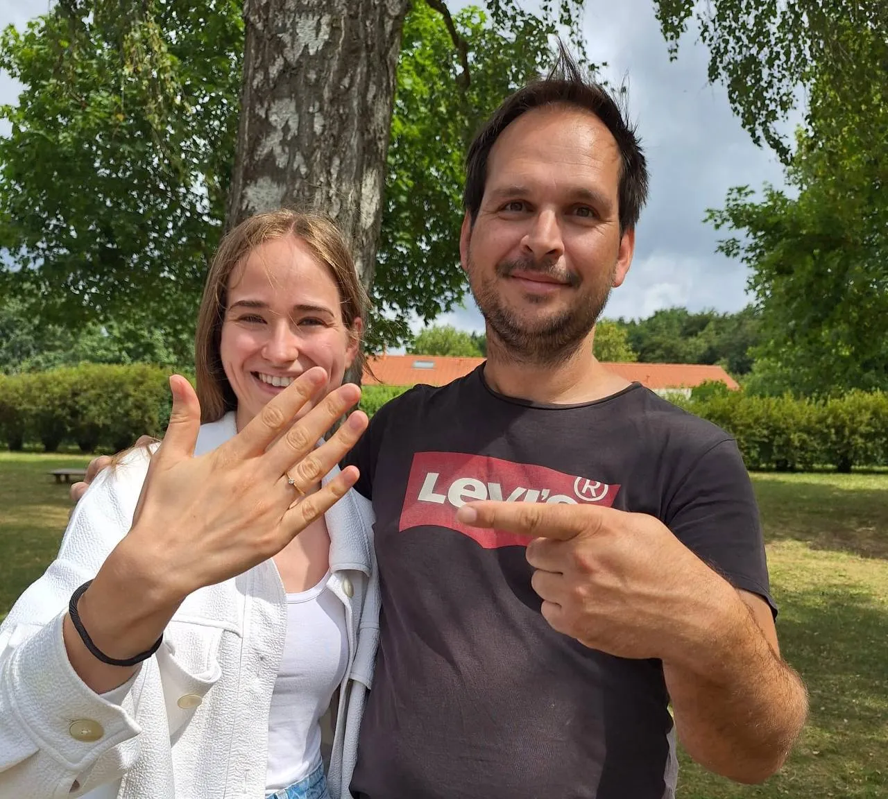Verlobungsring aus dem Badeweiher bei Wemding zurück