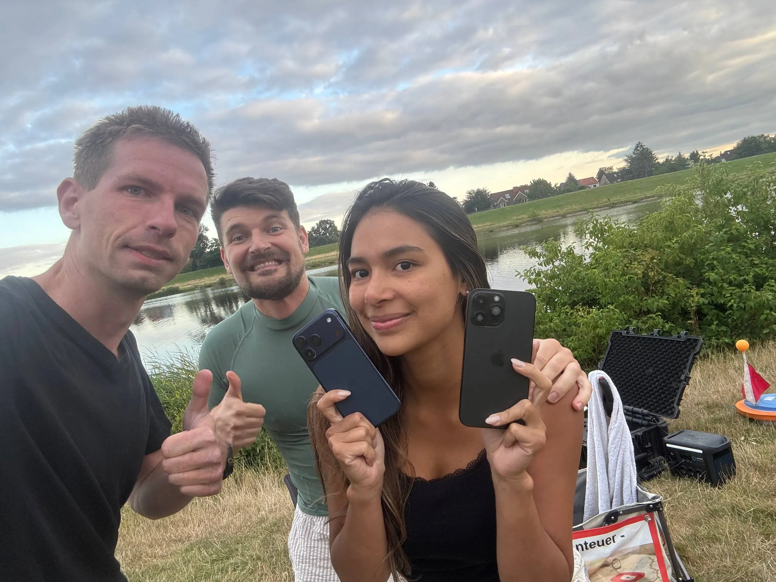 Zwei iPhones aus der Weser geborgen – am Werdersee