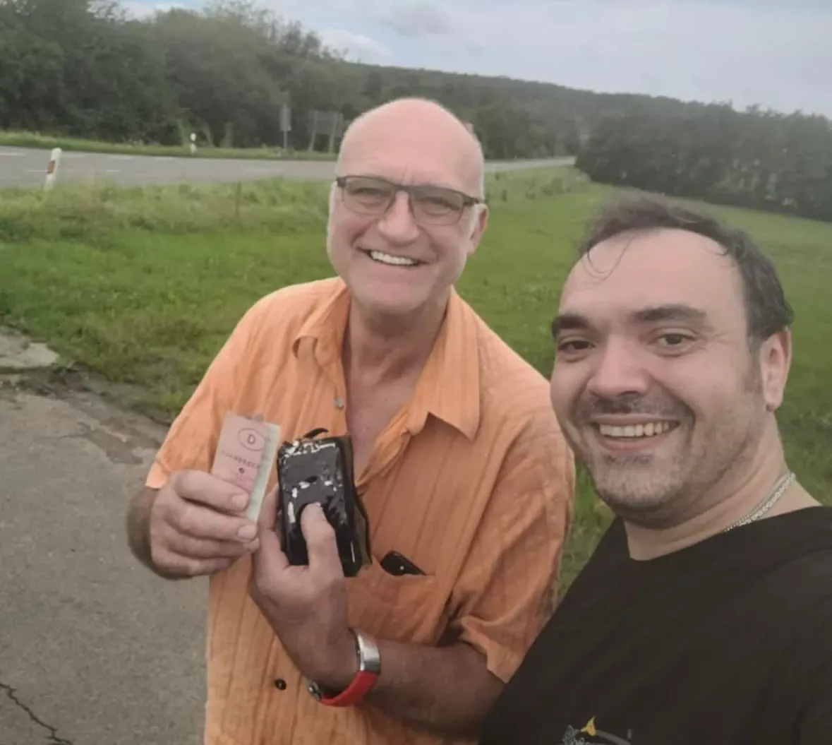 Das Wunder der verlorenen Handyhülle in Schlierbach