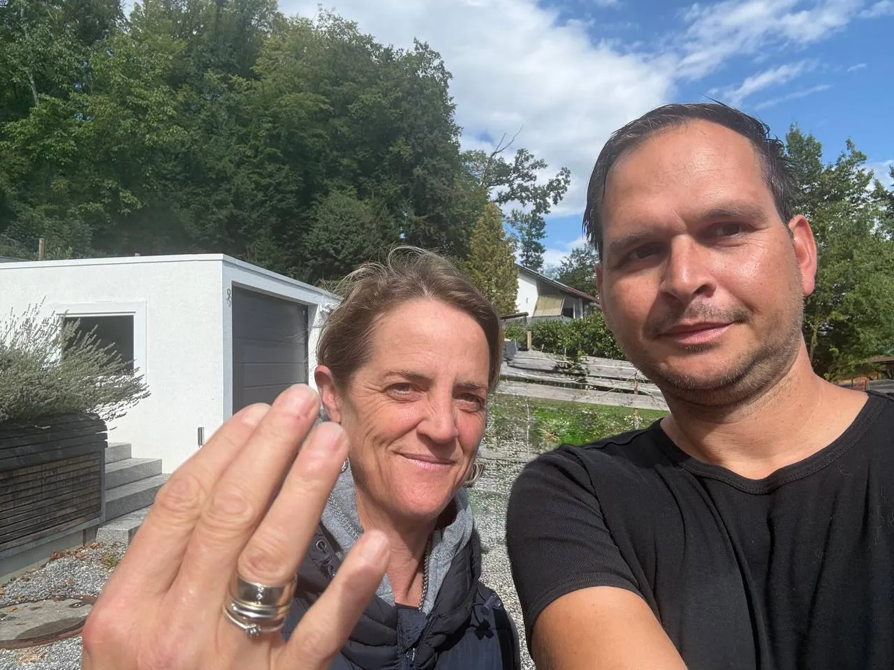 Ring beim Ballspiel verloren – in Bruckberg wiedergefunden