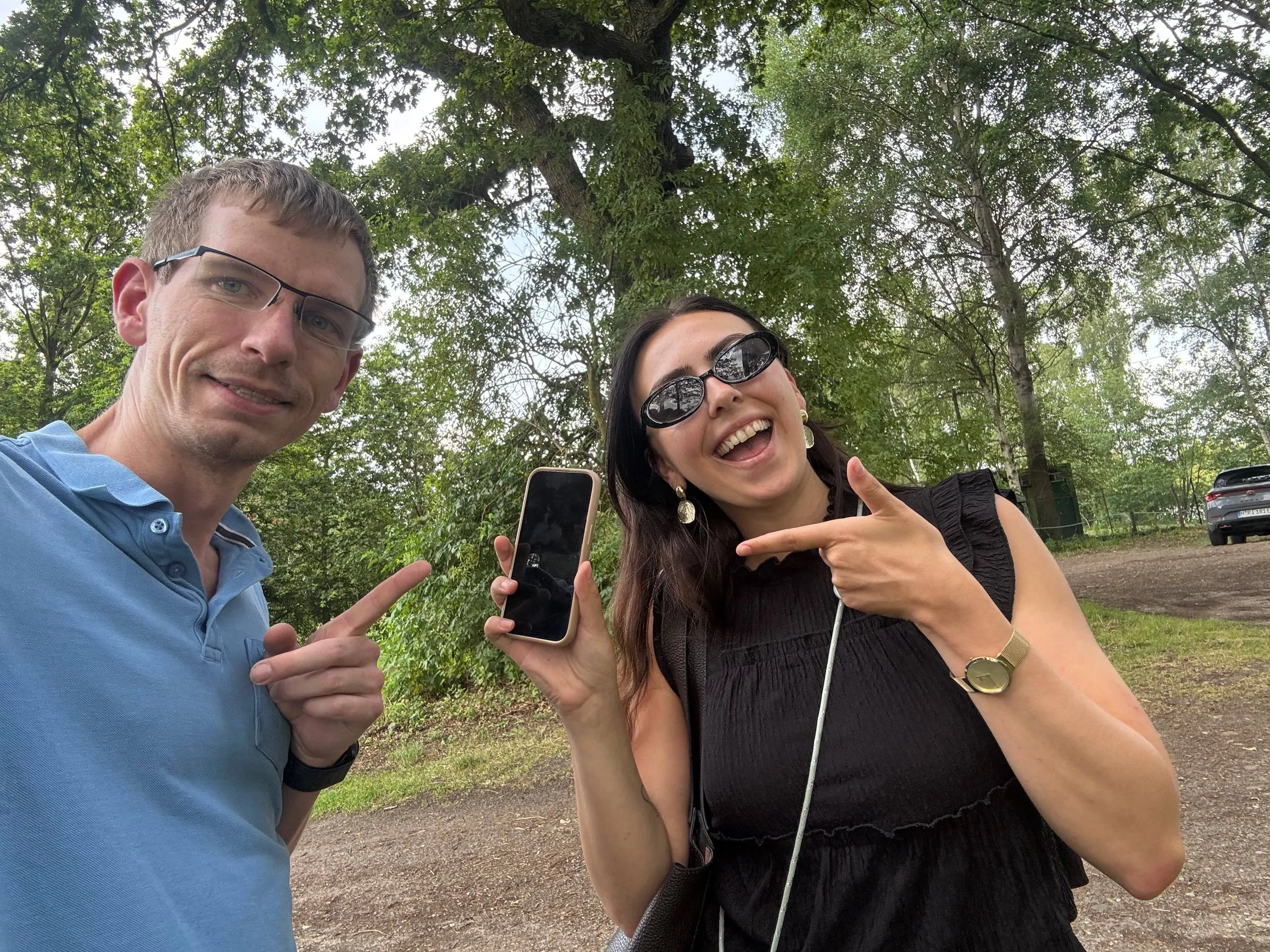 Handy am Springhorstsee aus dem Schlamm geborgen