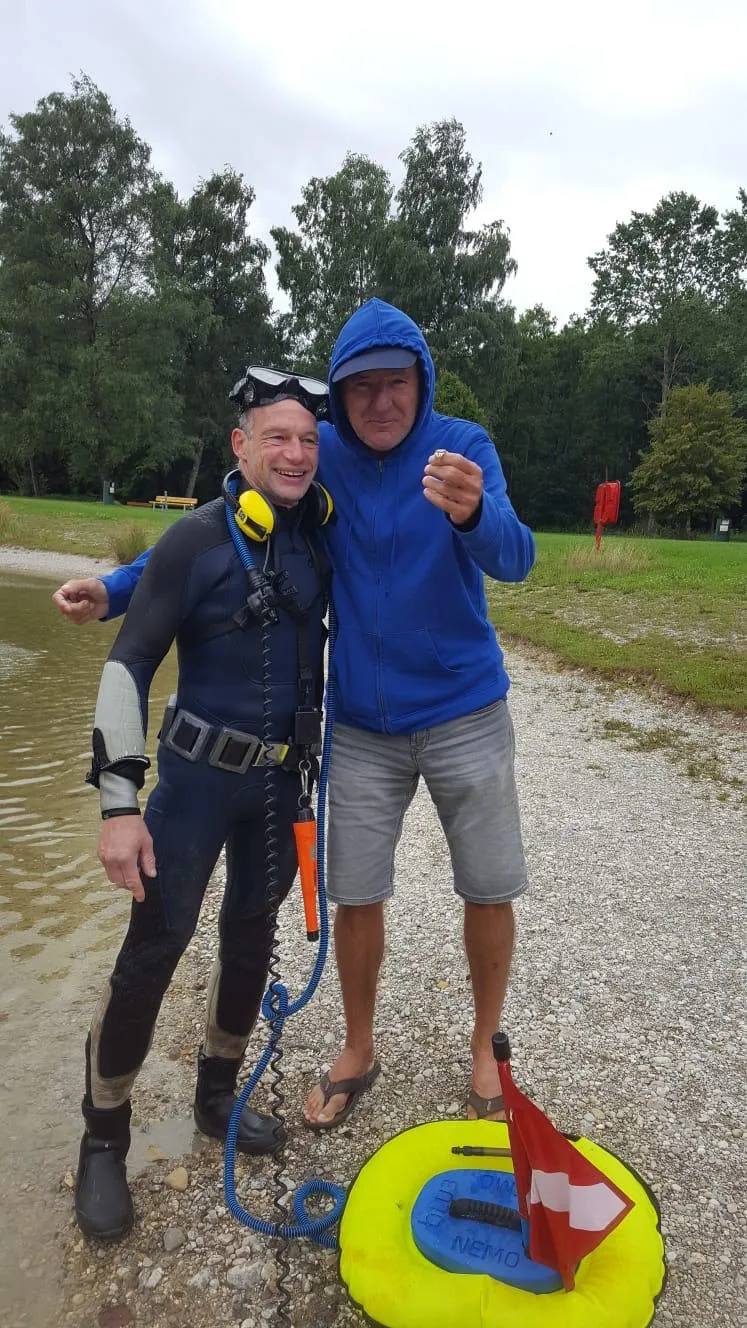 Bild 2 zum Auftrag Ring im Germeringer See verloren
