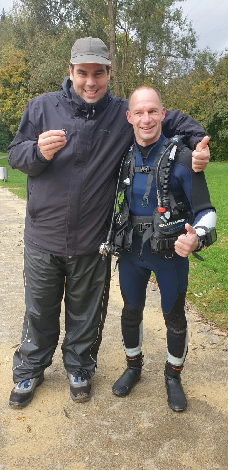 Bild 2 zum Auftrag Der Bergsee lädt bei eisiger Kälte zum Tauchen ein..