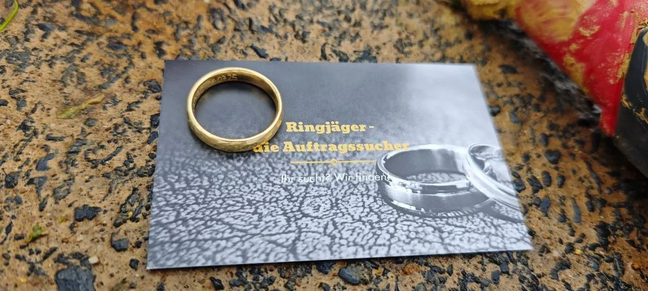 Foto 3 vom Einsatz: Ehering im Schlammloch von Rannungen wiedergefunden