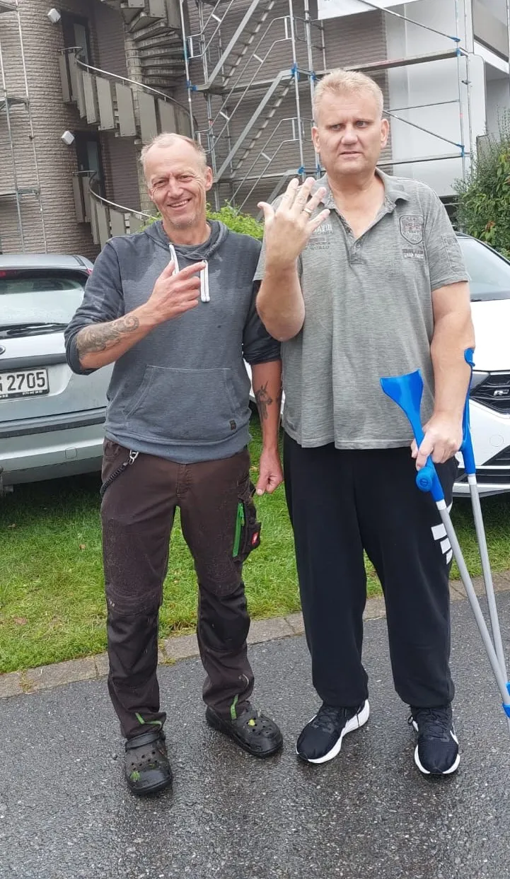 Foto 3 vom Einsatz: Ehering vom Balkon gefallen