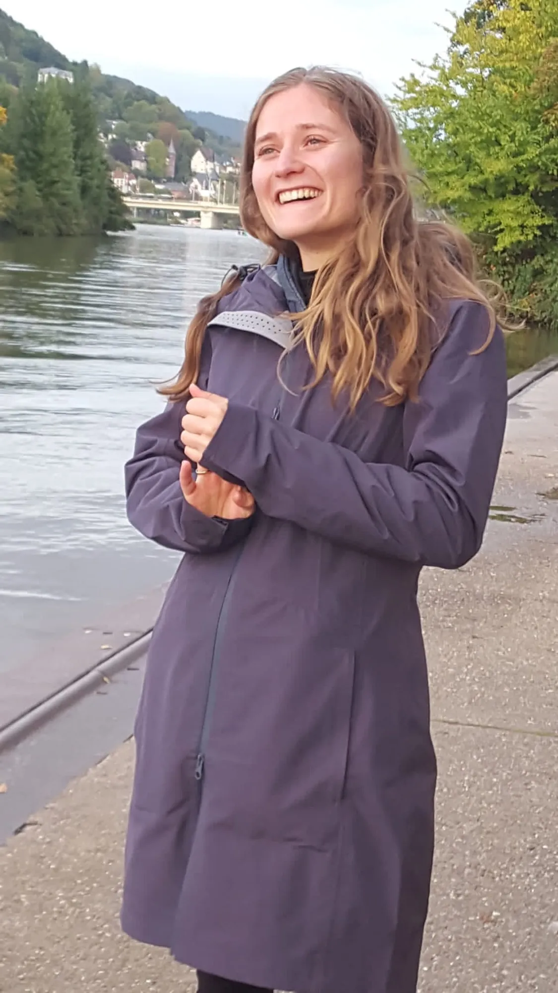 Foto 3 vom Einsatz: Nicht nur das Kanu war im Wasser
