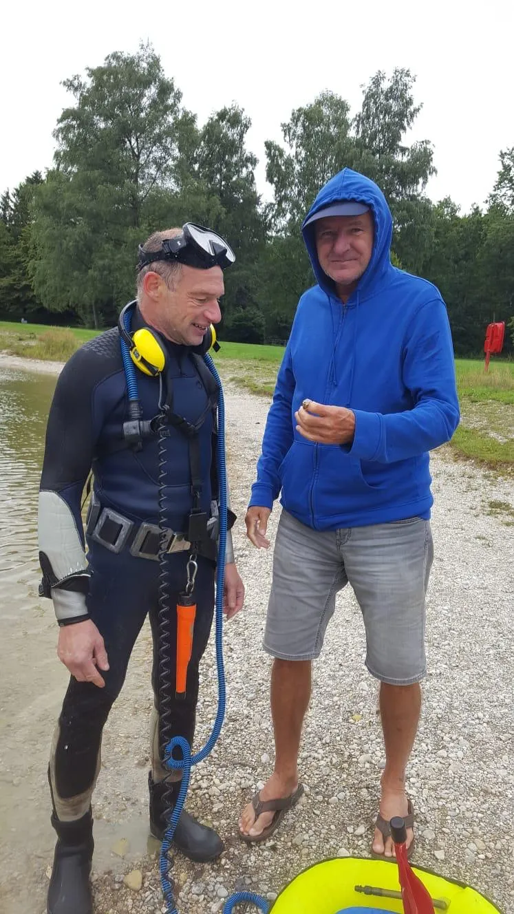 Bild 4 zum Auftrag Ring im Germeringer See verloren