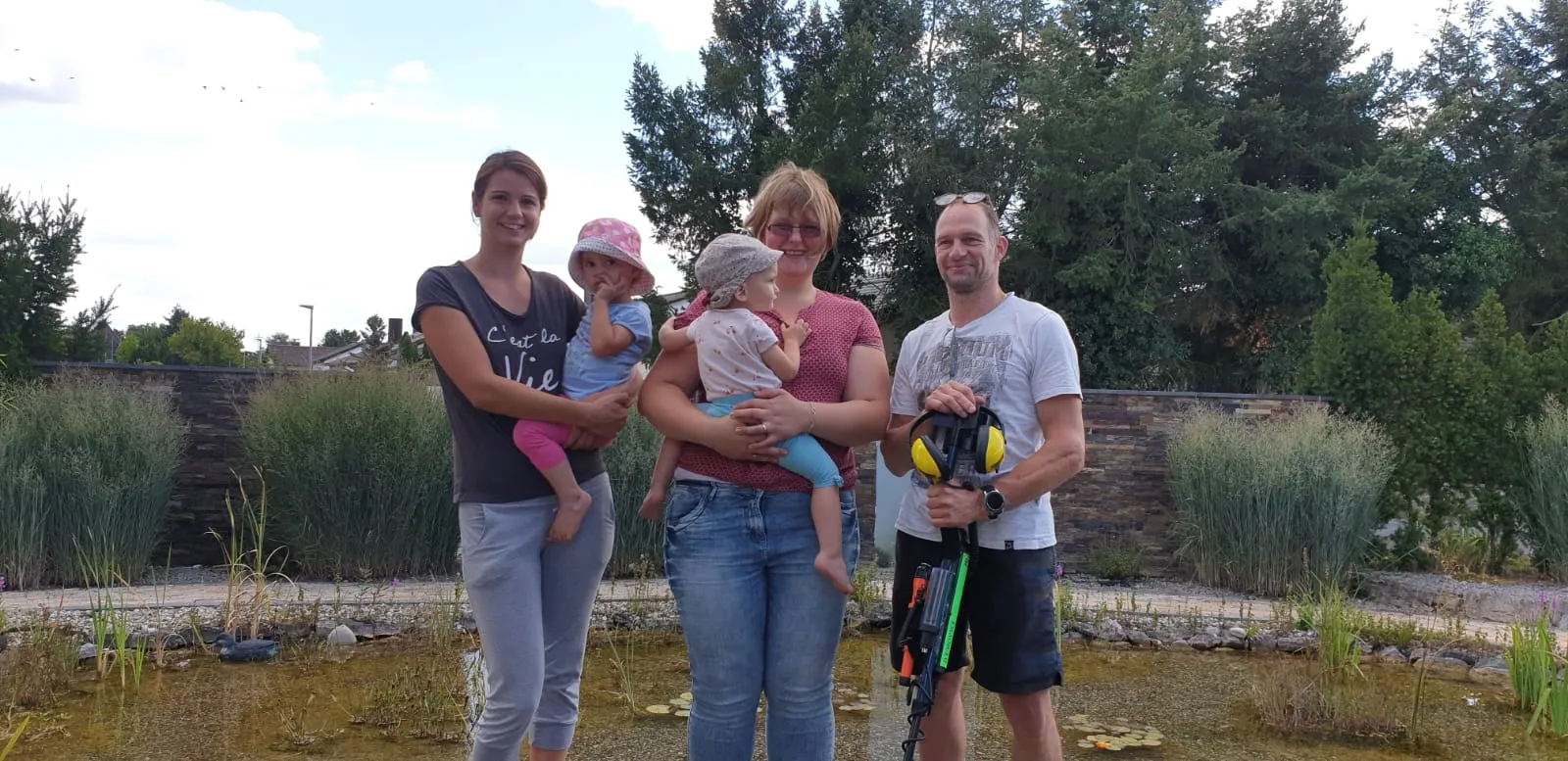 Bild 5 zum Auftrag Die Schwimmente und der Teich...