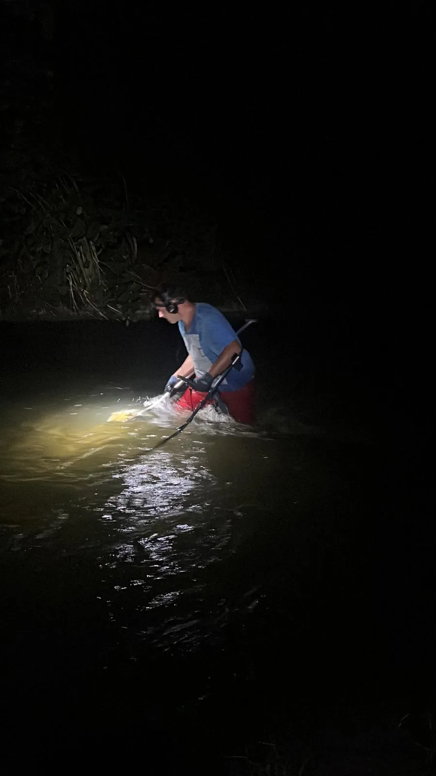 Foto 5 vom Einsatz: Ehering im Bach verloren