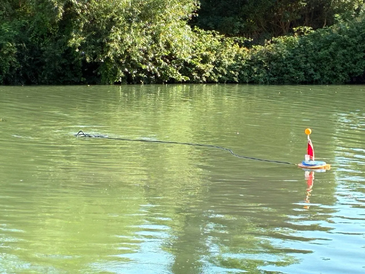 Foto 5 vom Einsatz: Handy und Autoschlüssel aus dem Stichkanal geborgen