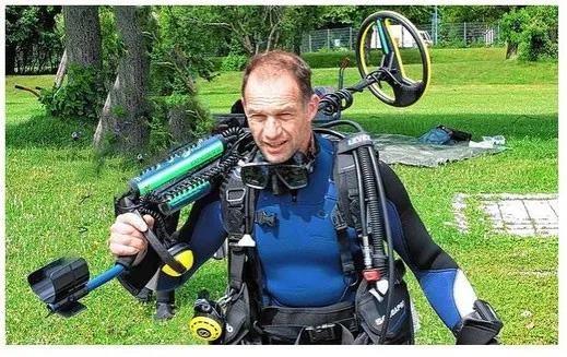 Taucher helfen bei Suche nach einem Ehering, der im Untersee verloren gegangen ist