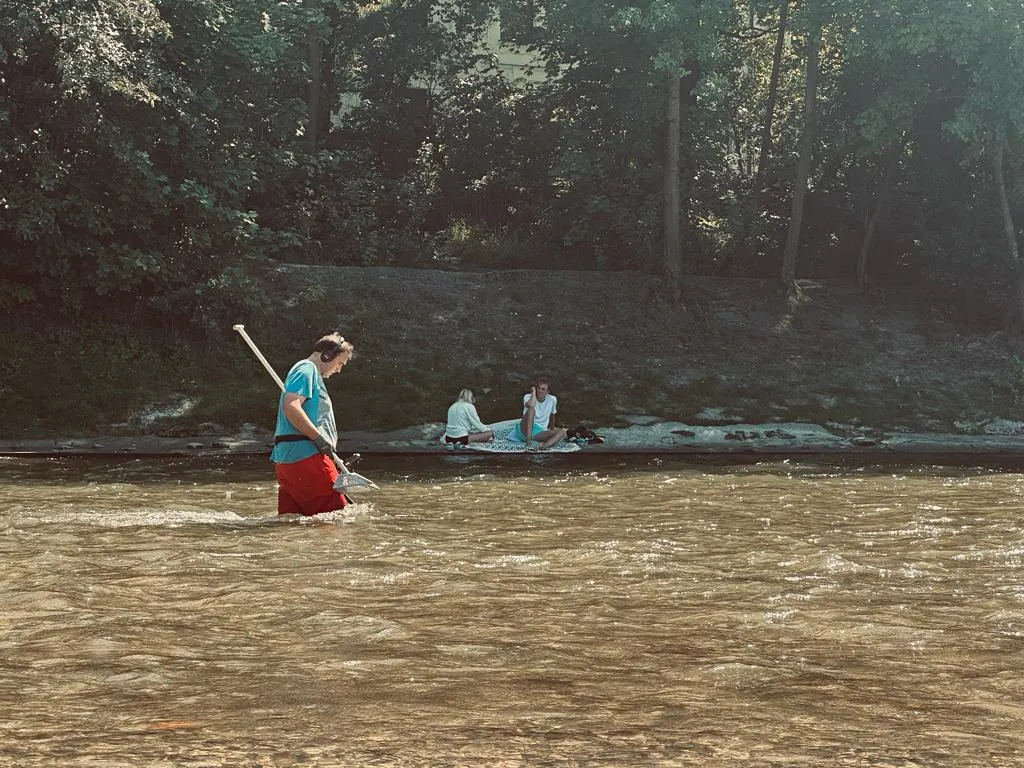 Foto 10 vom Einsatz: Ehering in einem Wehr verloren