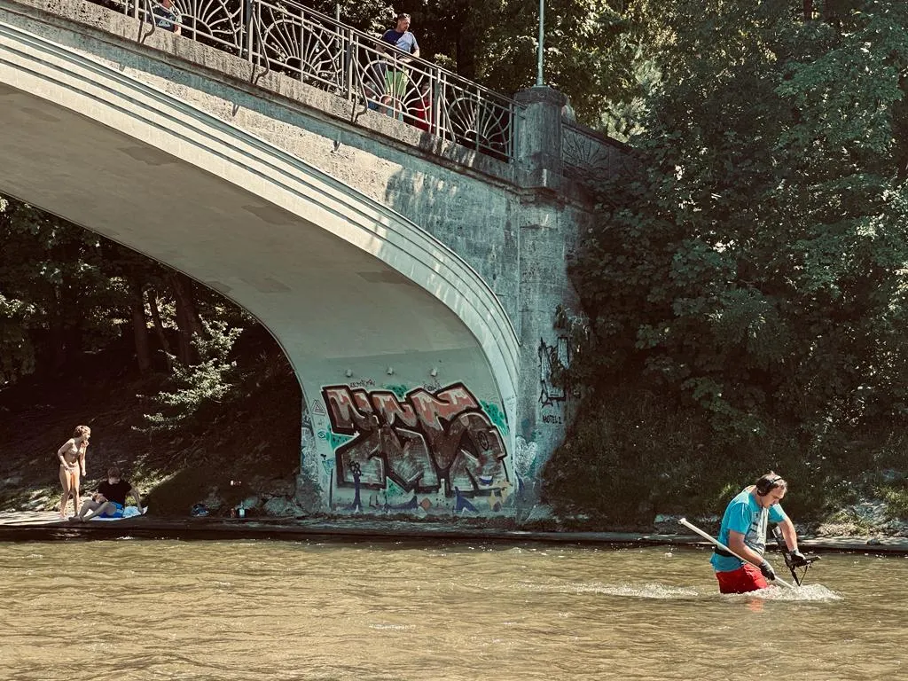 Foto 14 vom Einsatz: Ehering in einem Wehr verloren