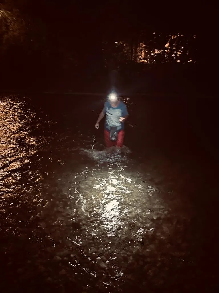 Foto 16 vom Einsatz: Ehering in einem Wehr verloren